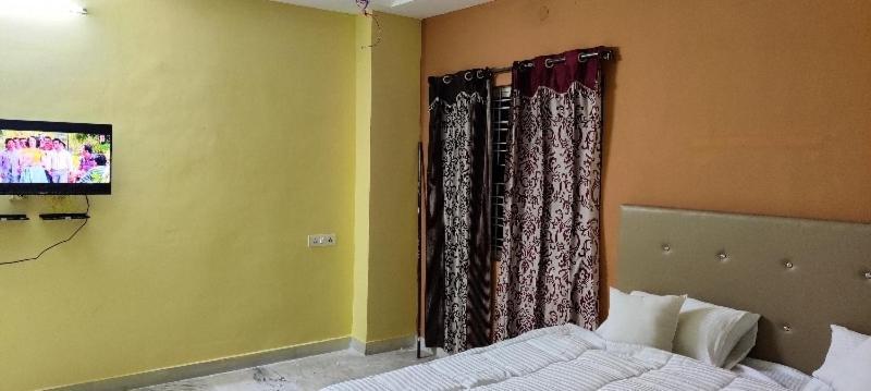 Oyo 81589 Aruna Dwraka Homes Hyderabad Ngoại thất bức ảnh